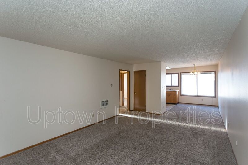 2BD/1BTH Top-floor Apartment Unit in Montavilla property image