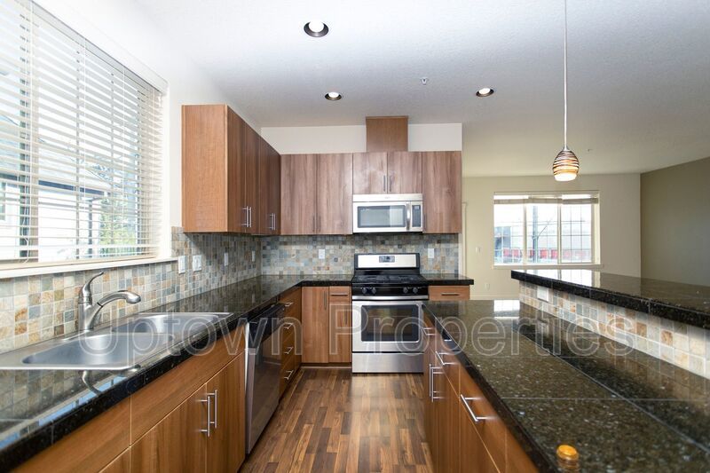 2BD 2.5BA + Office +  Tri Level Townhouse w/Garage + AC + Balcony + Washer/Dryer Included property image