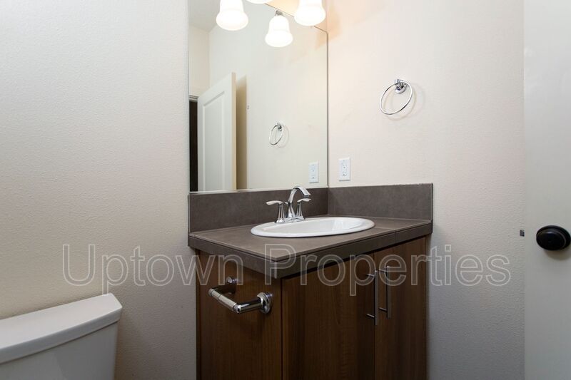 2BD 2.5BA + Office +  Tri Level Townhouse w/Garage + AC + Balcony + Washer/Dryer Included property image