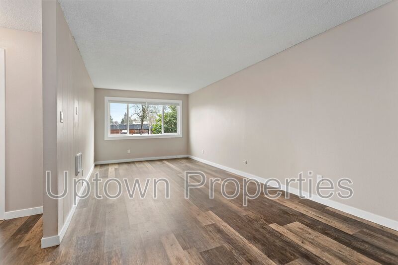 Top Floor 1 bed/1 bath + Off Street Parking + On Site Laundry + $500 off first 3 months rent property image