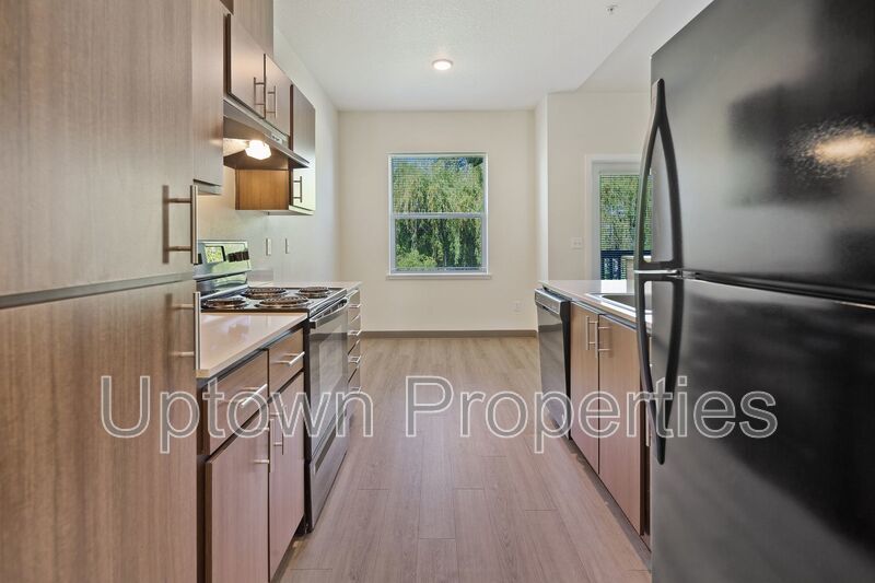 Early June Move-In for this Modern 1BD/1BTH 2nd floor apartment **corner apartment** property image