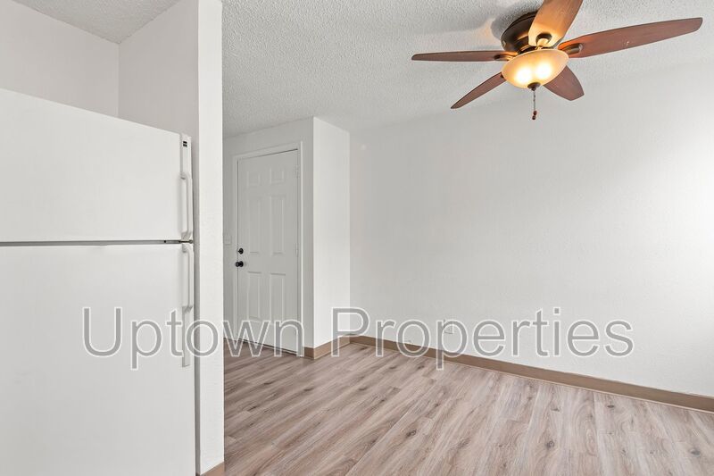 Reduced Deposit + $1000 FREE RENT+ Top Floor 2BR/1BATH w/Large balcony! property image