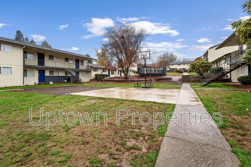 Reduced Deposit + $1000 FREE RENT+ Top Floor 2BR/1BATH w/Large balcony! property image