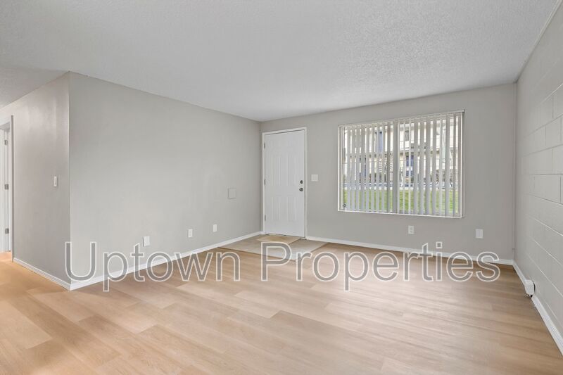 Ground Floor Partially Furnished 3 bed 1 bath- Laundry Onsite - Walk to public transit + $1000 FREE RENT! property image