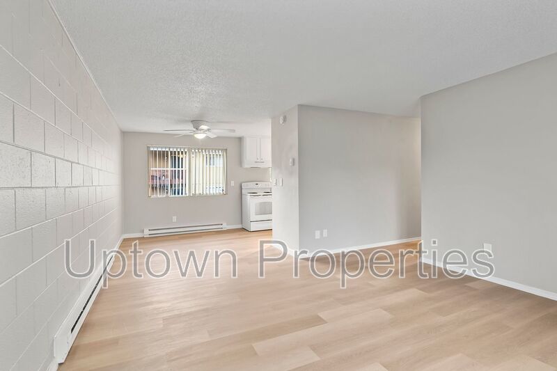 Ground Floor Partially Furnished 3 bed 1 bath- Laundry Onsite - Walk to public transit + $1000 FREE RENT! property image