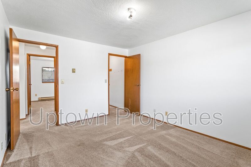 Charming Vintage 2BR/1.5Bath + W/D Hookups! + $500 off rent + $500 deposit + application fee waived property image