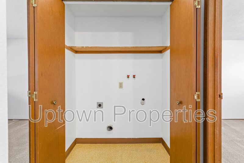 Charming Vintage 2BR/1.5Bath + W/D Hookups + $500 off rent property image