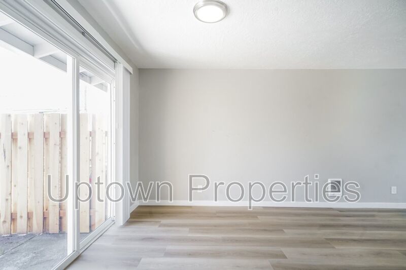 Cozy 1 BD/1 BTH Single Story + Private Patio + Fenced Yard + W/D Hookups property image