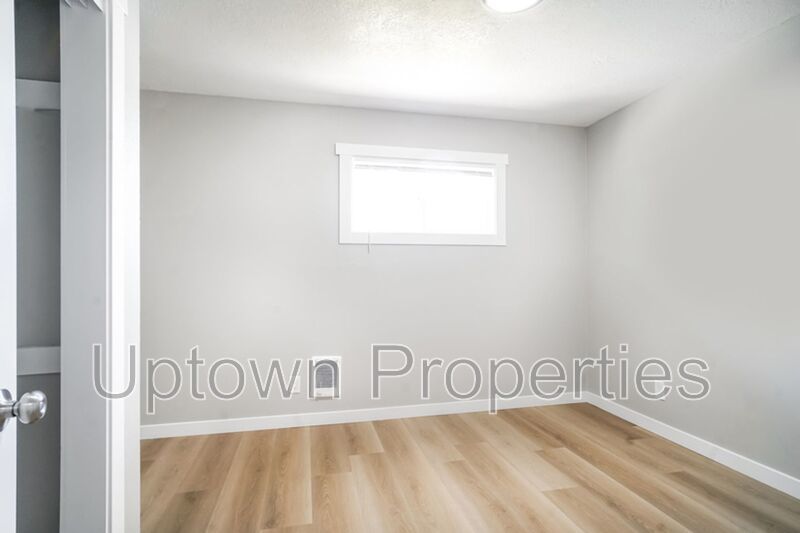 Cozy 1 BD/1 BTH Single Story + Private Patio + Fenced Yard + W/D Hookups property image