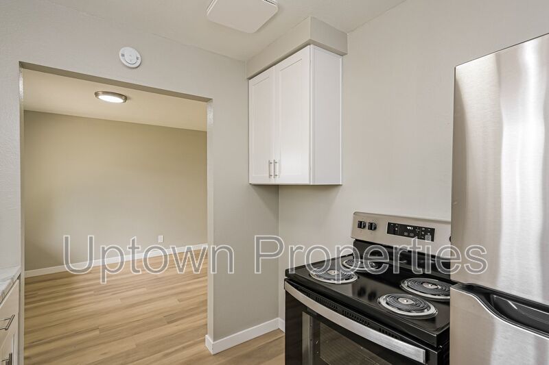 Cozy 1 BD/1 BTH Single Story + Private Patio + Fenced Yard + W/D Hookups property image