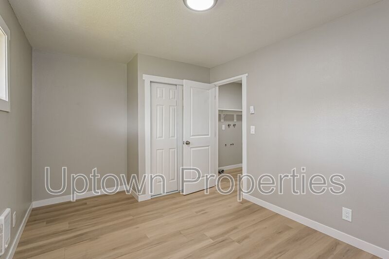 Cozy 1 BD/1 BTH Single Story + Private Patio + Fenced Yard + W/D Hookups property image