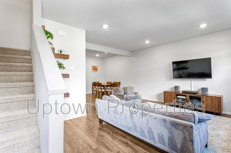 3BD 2.5BA + Townhouse w/2-Car Garage + AC property image