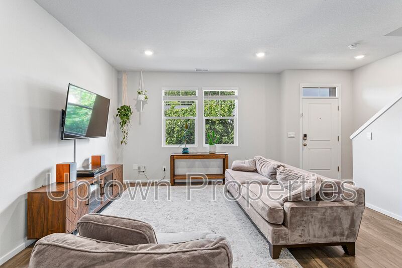 3BD 2.5BA + Townhouse w/2-Car Garage + AC property image