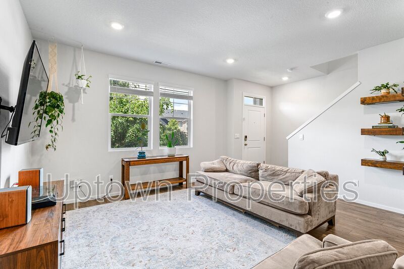 3BD 2.5BA + Townhouse w/2-Car Garage + AC property image