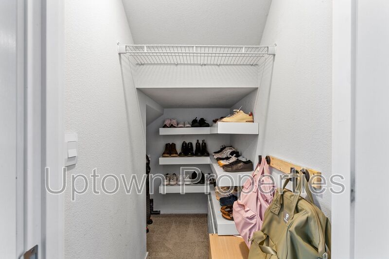 3BD 2.5BA + Townhouse w/2-Car Garage + AC property image