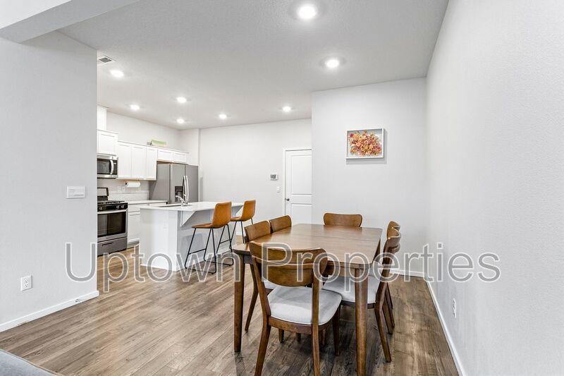 3BD 2.5BA + Townhouse w/2-Car Garage + AC property image