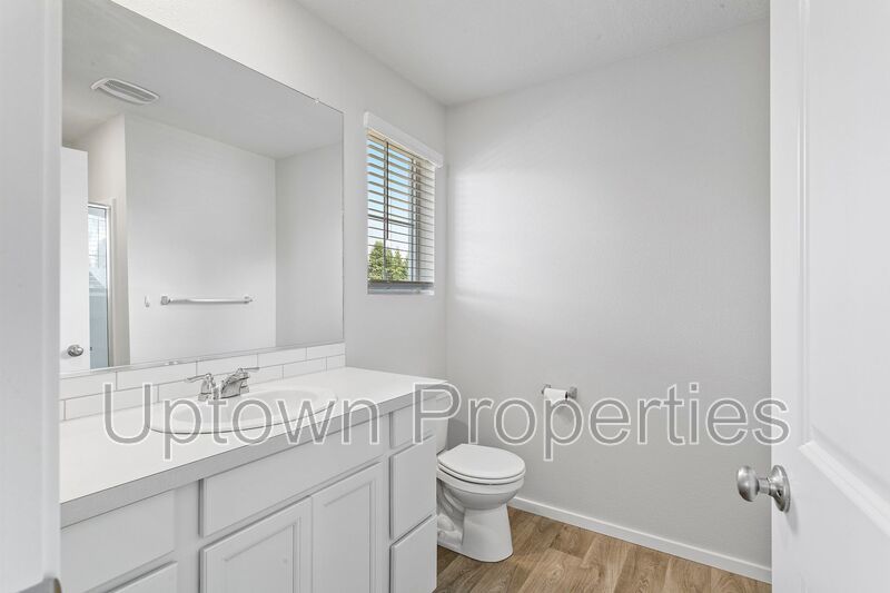 3BD 2.5BA + Townhouse w/2-Car Garage + AC property image