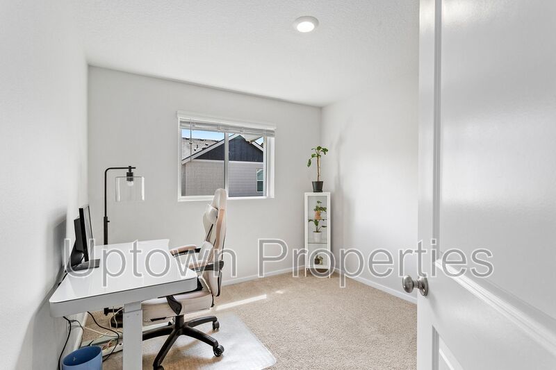 3BD 2.5BA + Townhouse w/2-Car Garage + AC property image