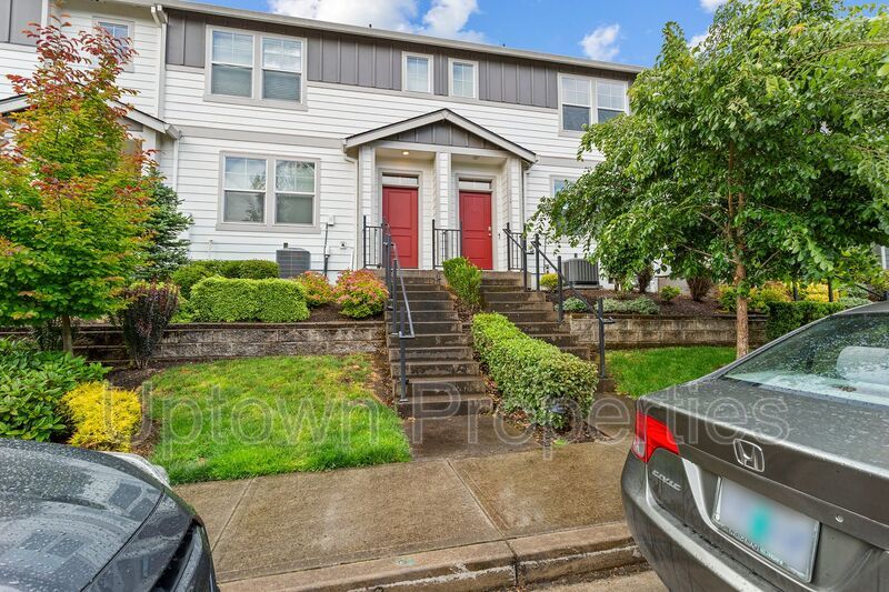 3BD 2.5BA + Townhouse w/2-Car Garage + AC property image