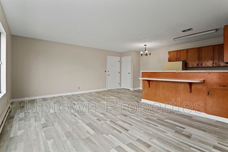 Charming 2BD/1BTH apartment unit near Powell Park! property image