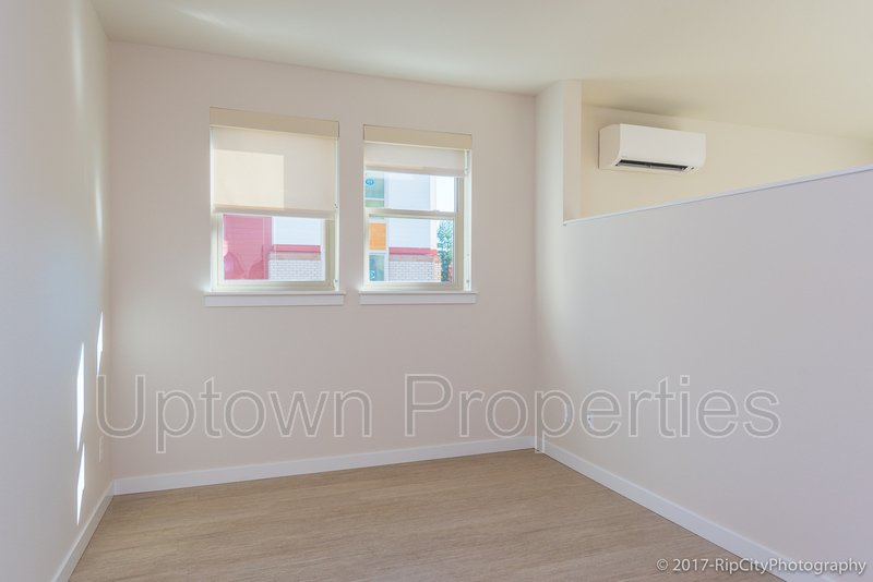 1BR Loft in Modern Complex Near Water at Willamette Park property image