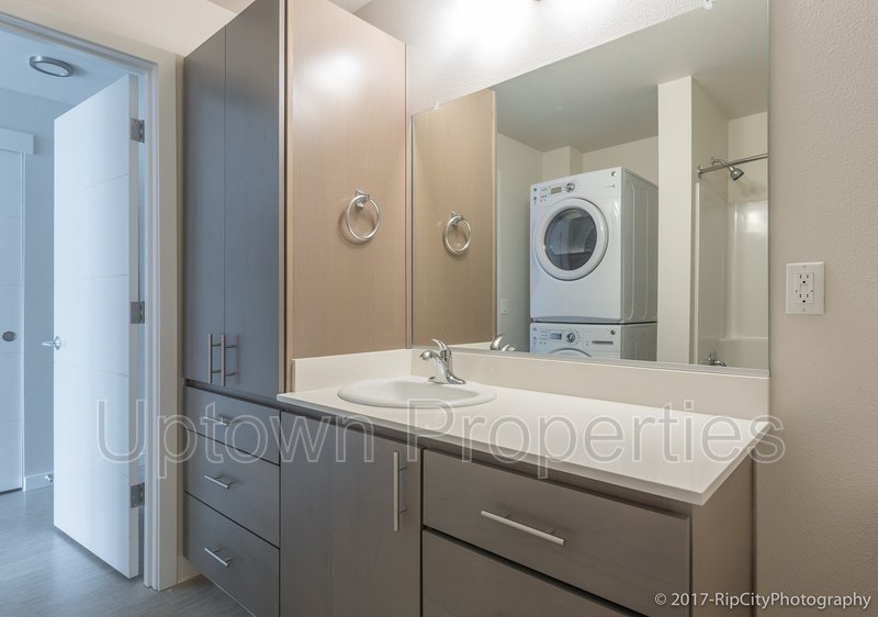 1BR Loft in Modern Complex Near Water at Willamette Park property image