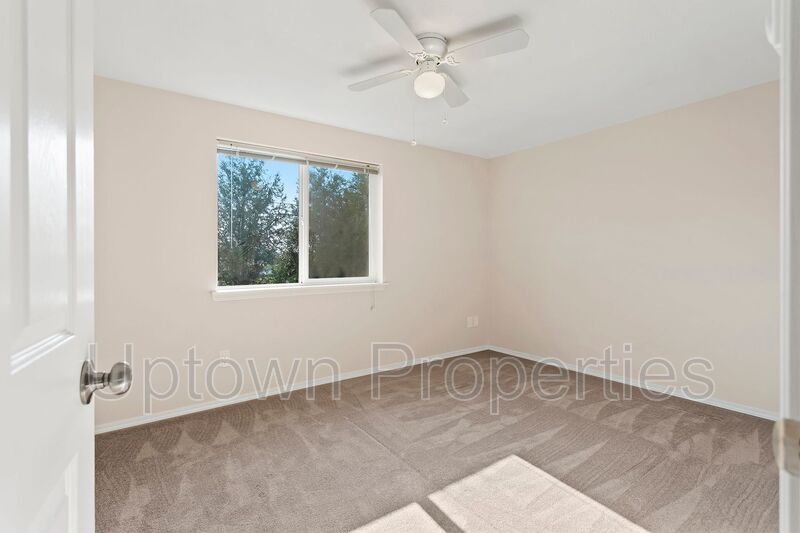 3-Story Triplex Unit in Beaverton property image
