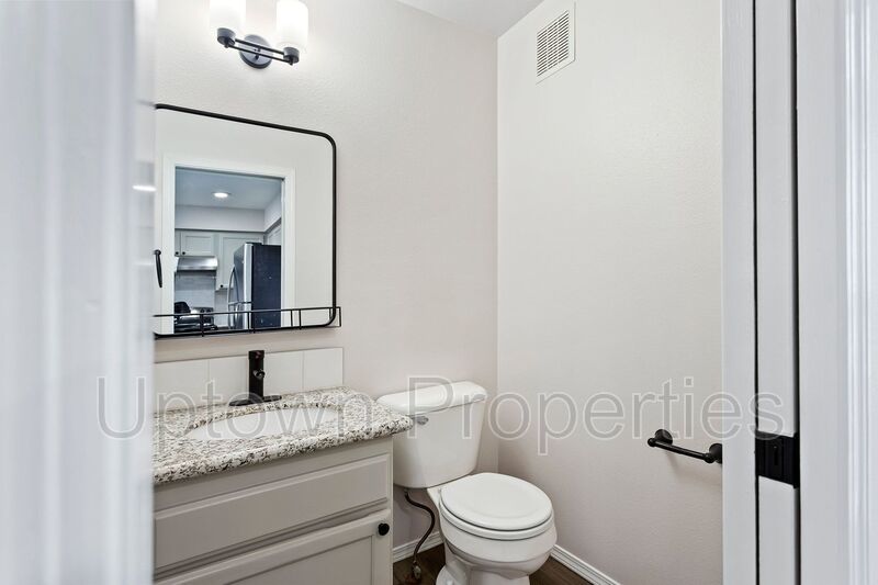 3-Story Triplex Unit in Beaverton property image