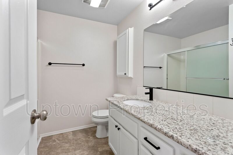 3-Story Triplex Unit in Beaverton property image