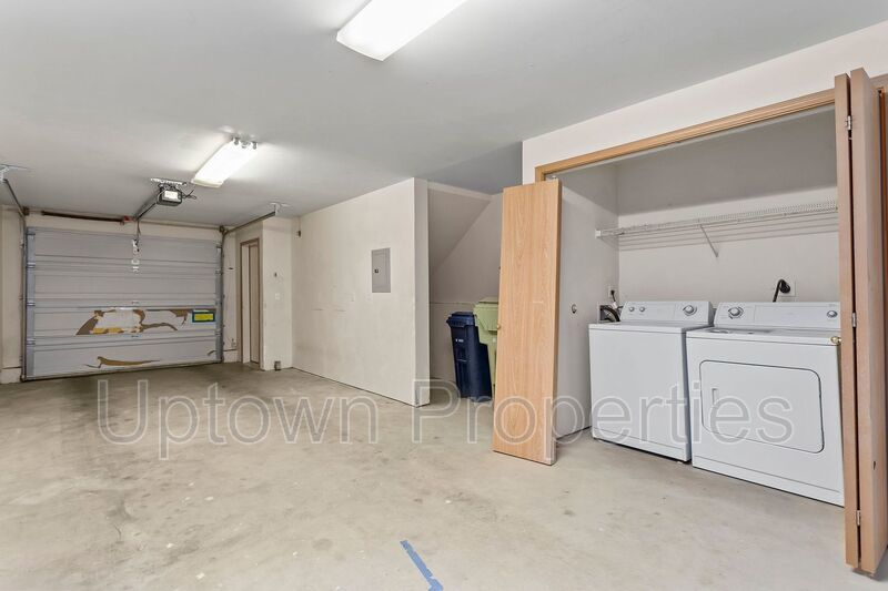 3-Story Triplex Unit in Beaverton property image