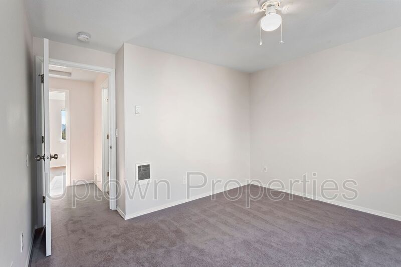 3-Story Triplex Unit in Beaverton property image