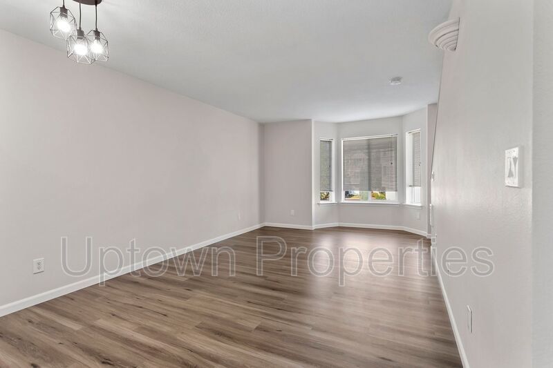 3-Story Triplex Unit in Beaverton property image