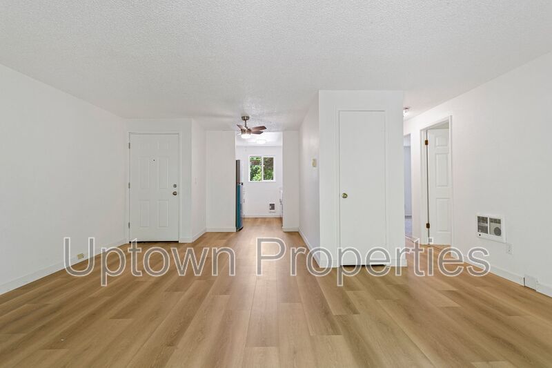 Fully Renovated Upstairs 2-bedroom/1-bath with Washer and Dryer in unit! property image
