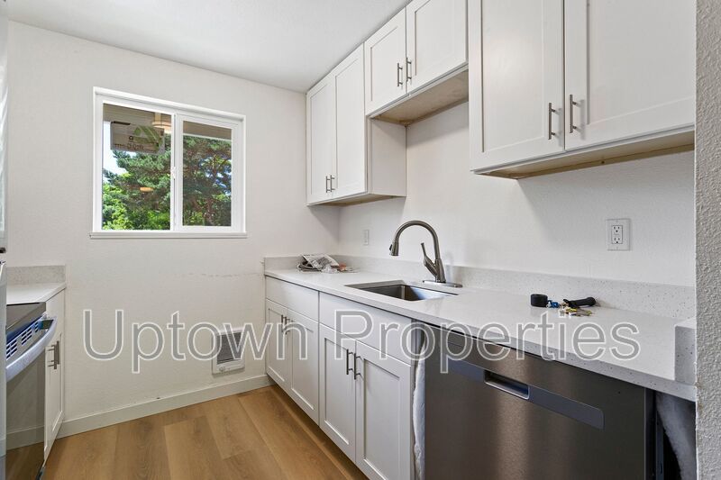 Fully Renovated Upstairs 2-bedroom/1-bath with Washer and Dryer in unit! property image