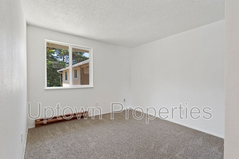 Fully Renovated Upstairs 2-bedroom/1-bath with Washer and Dryer in unit! property image