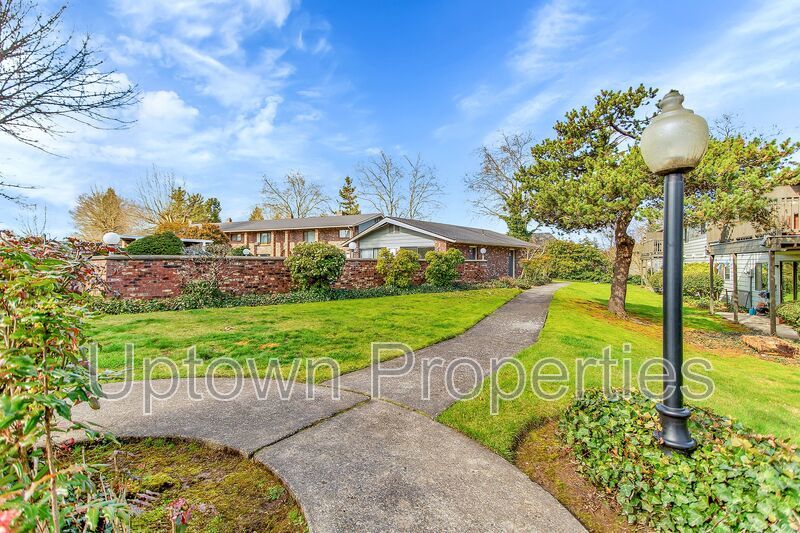 2BD/1.5BA Apartment Unit in Tapiola Manor (Unit 6) property image
