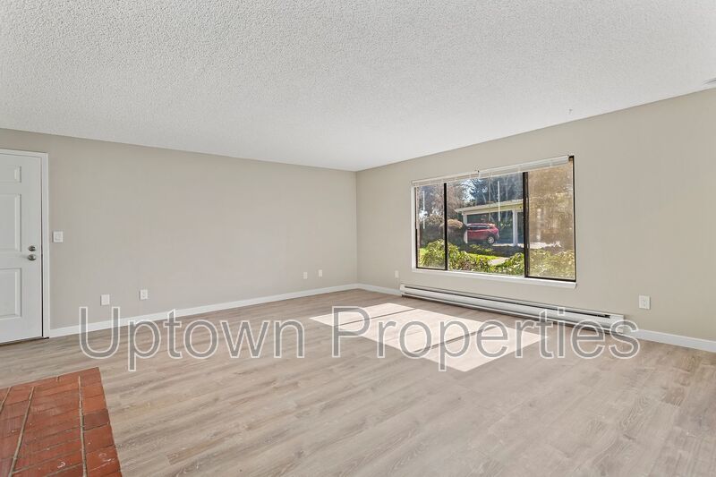 2BD/1.5BA Apartment Unit in Tapiola Manor (Unit 6) property image