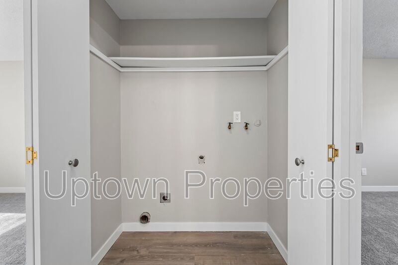 2BD/1.5BA Apartment Unit in Tapiola Manor (Unit 6) property image