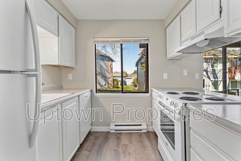 2BD/1.5BA Apartment Unit in Tapiola Manor (Unit 6) property image