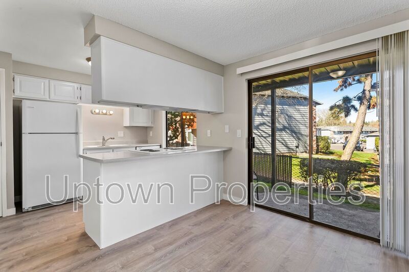 2BD/1.5BA Apartment Unit in Tapiola Manor (Unit 6) property image