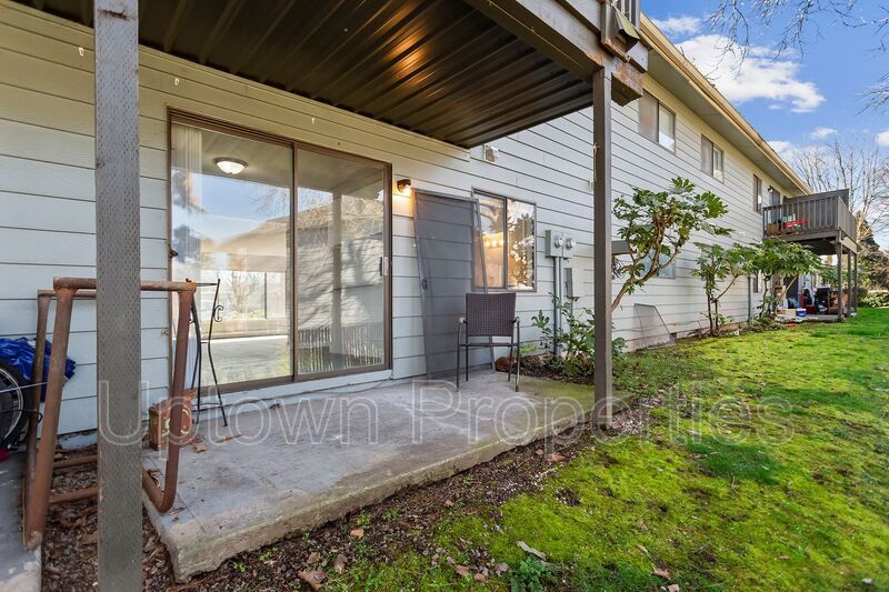 2BD/1.5BA Apartment Unit in Tapiola Manor (Unit 6) property image