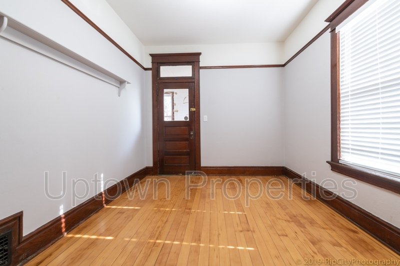 Charming and Spacious  2-Bed 1 bath + W/D +  Wood Floors + Parking On Site in Portland’s Coveted NW District property image