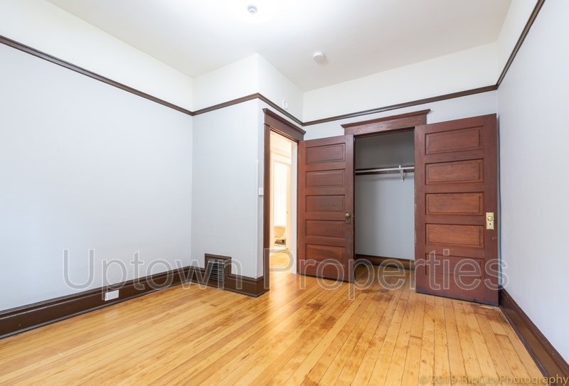 Charming and Spacious  2-Bed 1 bath + W/D +  Wood Floors + Parking On Site in Portland’s Coveted NW District property image