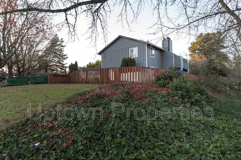 Remodeled 2 Bed/1 Bath in SW Longhorn! property image