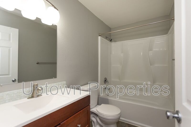 Remodeled 2 Bed/1 Bath in SW Longhorn! property image