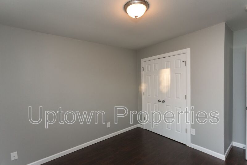 Remodeled 2 Bed/1 Bath in SW Longhorn! property image
