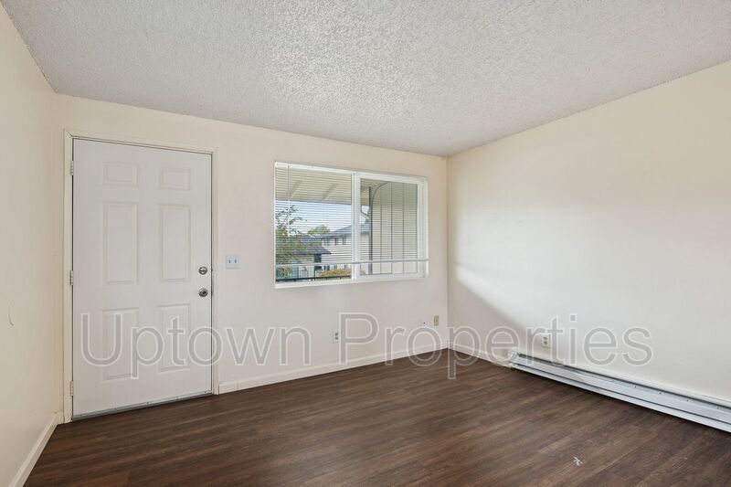 Top Floor 1 bed 1 bath + Parkng Included + Dishwasher + Laundry On Site property image