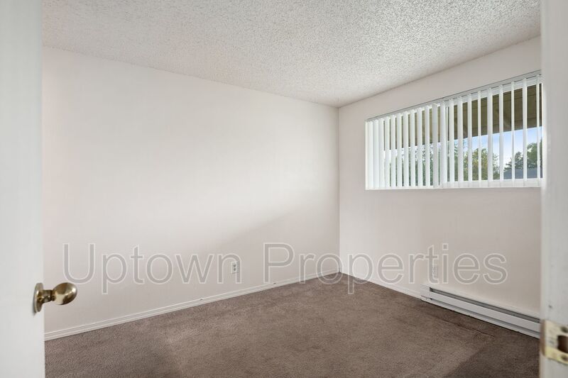 Top Floor 1 bed 1 bath + Parkng Included + Dishwasher + Laundry On Site property image