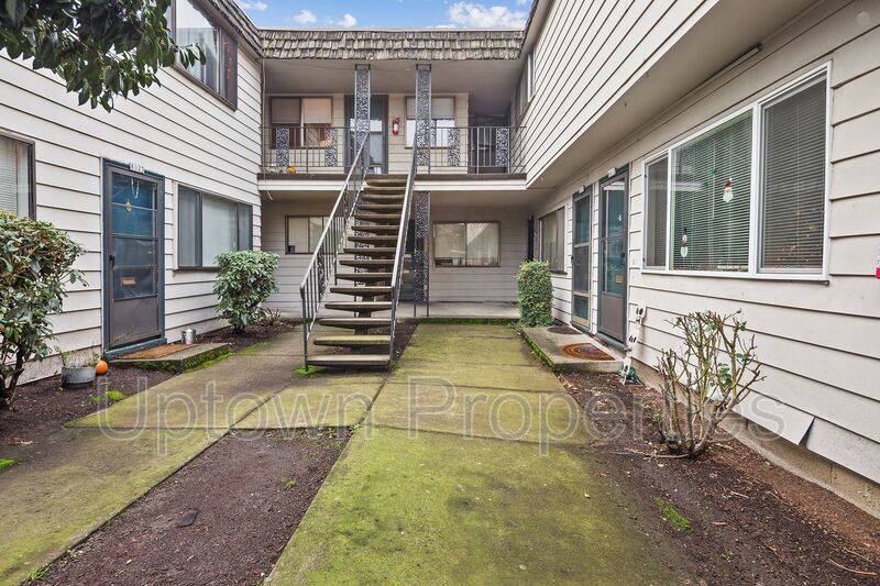 1 bed/1 bath + Off Street Parking + On Site Laundry + $1000 off first months rent property image