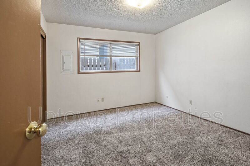 1 bed/1 bath + Off Street Parking + On Site Laundry + $1000 off first months rent property image